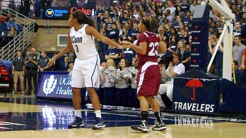 Freshmen, Mosqueda-Lewis impress in UConn 77-point preseason victory over Indiana Pa., 105-28