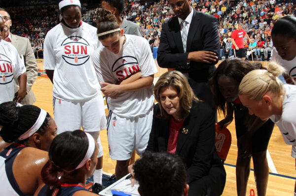 UNCASVILLE, Conn. (June 5, 2015) The Connecticut Sun host the Washington Mystics in their 2015 WNBA season home opener . Photo: Chris Marion/NBAE via Getty Images.