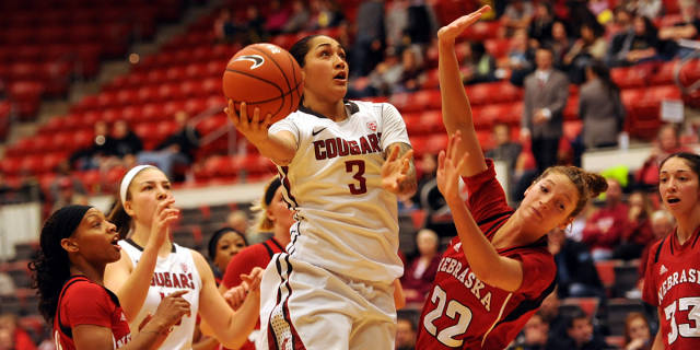 Washington State leading scorer Lia Galdeira leaves team to turn pro