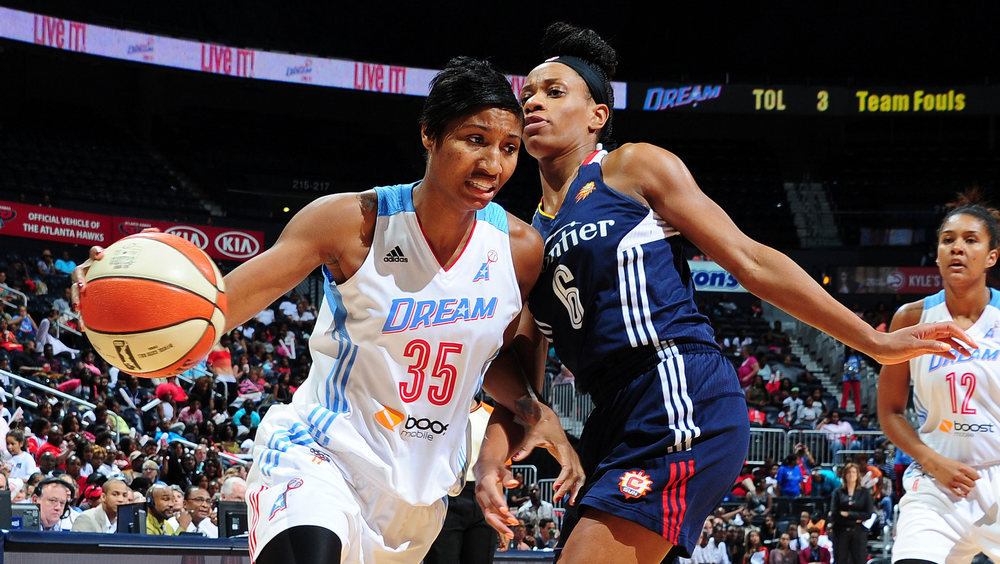 Gray and McCoughtry lead Dream in putting out Sun, 90-77