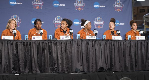 Texas looks to derail UConn push towards history in Bridgeport Regional Final