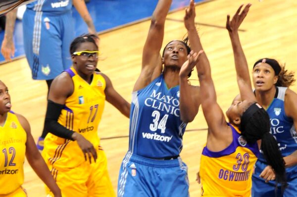 October 11, 2016: sparks at Lynx. Game 2 WNBA Finals.