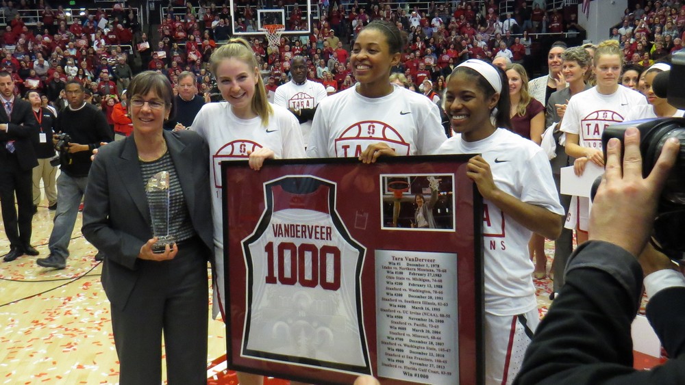 Tara VanDerveer joins the 1,000 career-win club after victory over USC