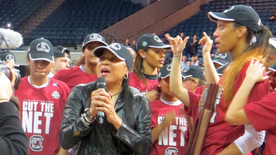 Phenom vs. Master: Dawn Staley and Tara VanDerveer go head-to-head in a Final Four with strong Olympic flavor