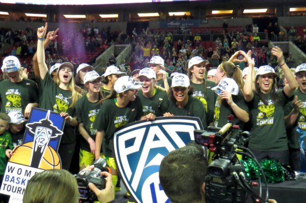 SEATTLE (March 5, 2018) - Oregon beats Stanford for the Pac-12 tournament championship.