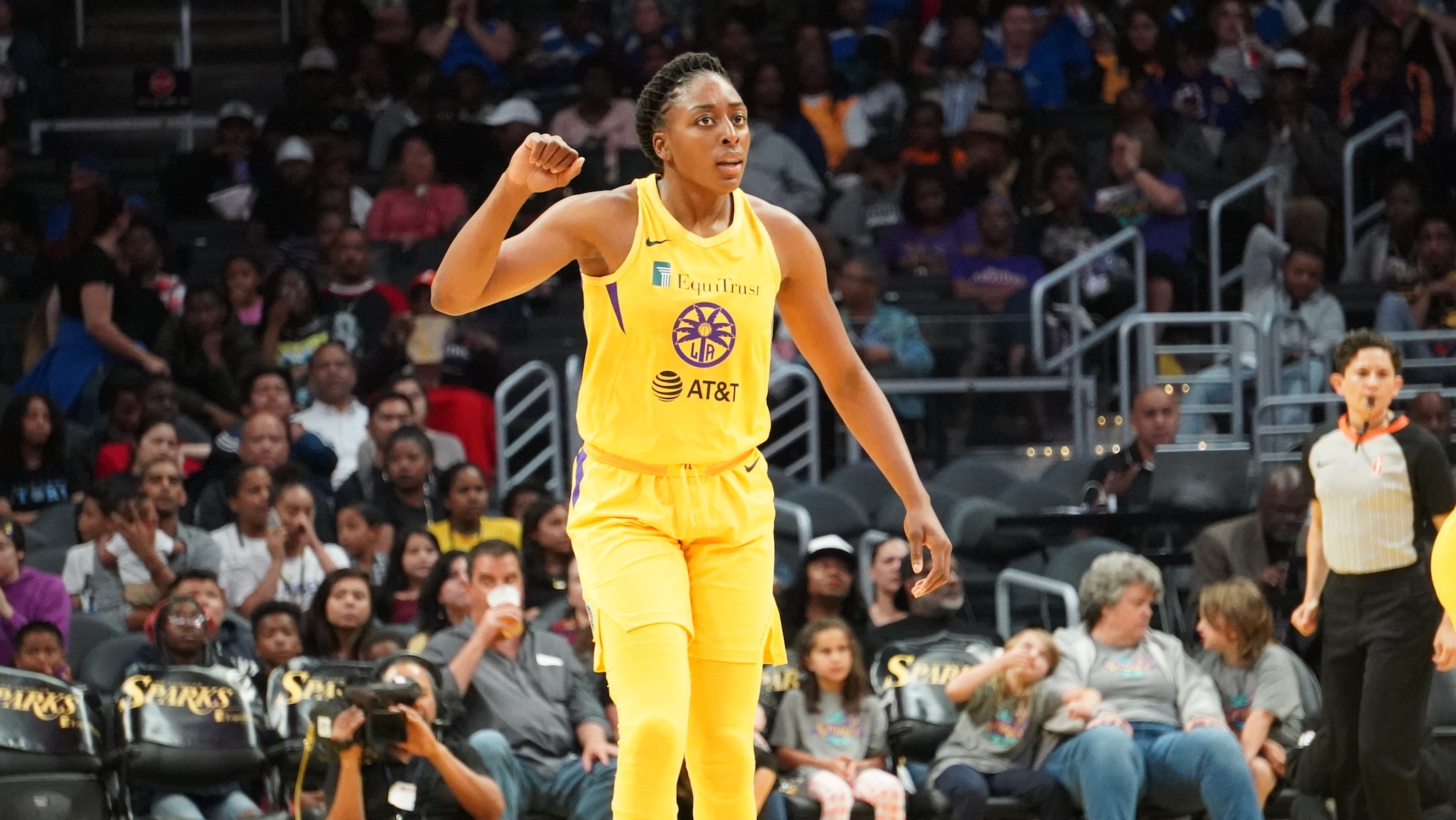 A double dose of Ogwumike helps Los Angeles surge past Connecticut in home opener, 77-70