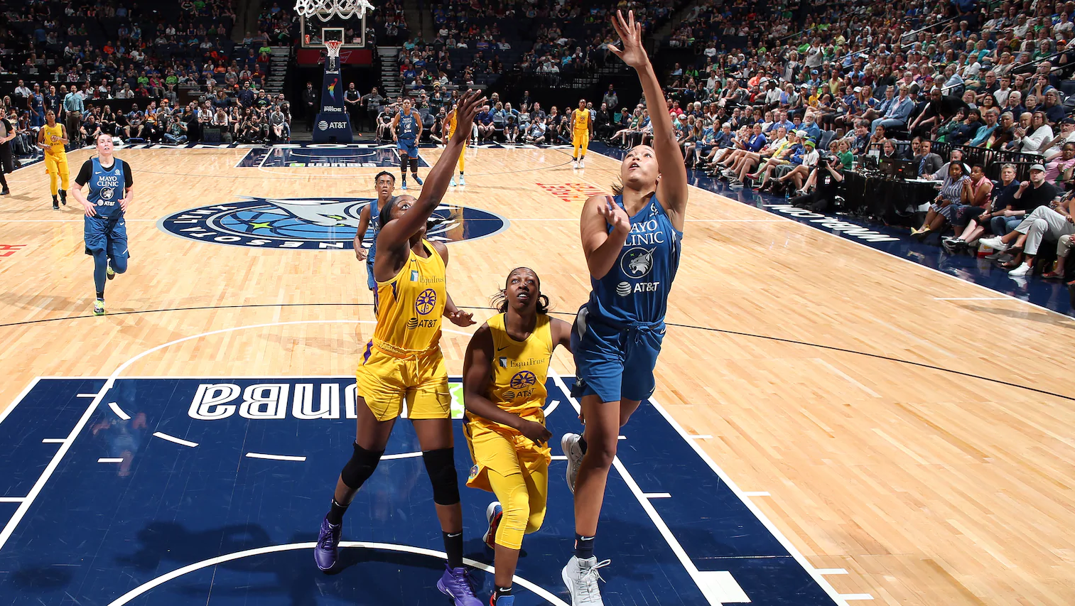 Minnesota Lynx hang Lindsay Whalen’s jersey in the rafters, fall to fierce rival Los Angeles Sparks, 89-85