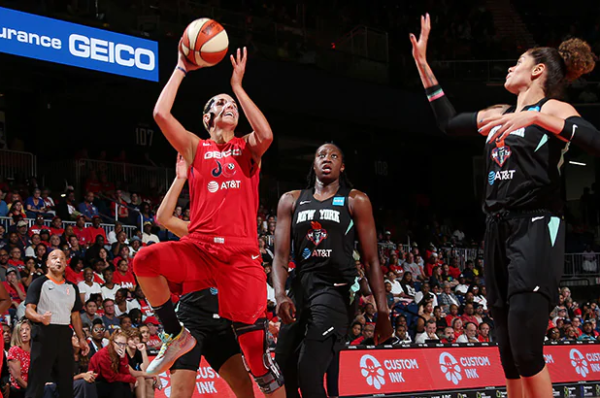 August 25, 2019 (Washington, D.C.) - Elena Delle Donne. Photo: NBAE/Getty Images.