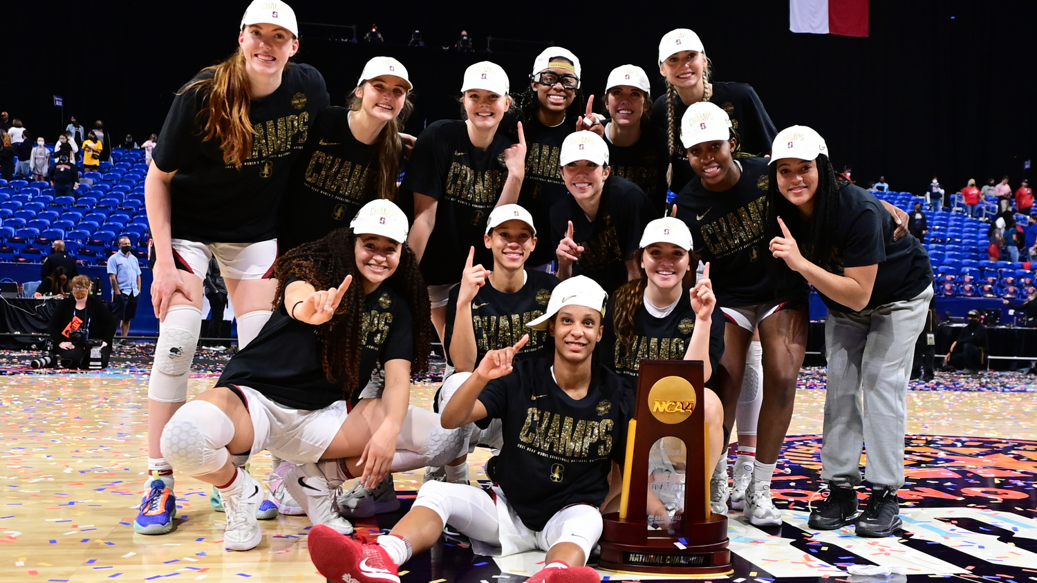 Stanford survives Arizona 54-53, wins third national championship