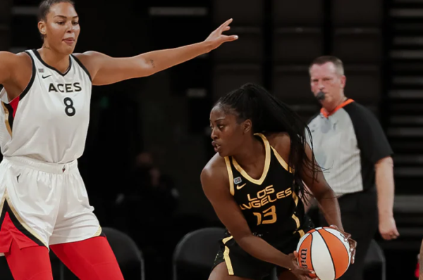 May 2, 2021 - Las Vegas center Liz Cambage and Los Angeles forward Chiney Ogwumike. Photo: NBAE/Getty Images.