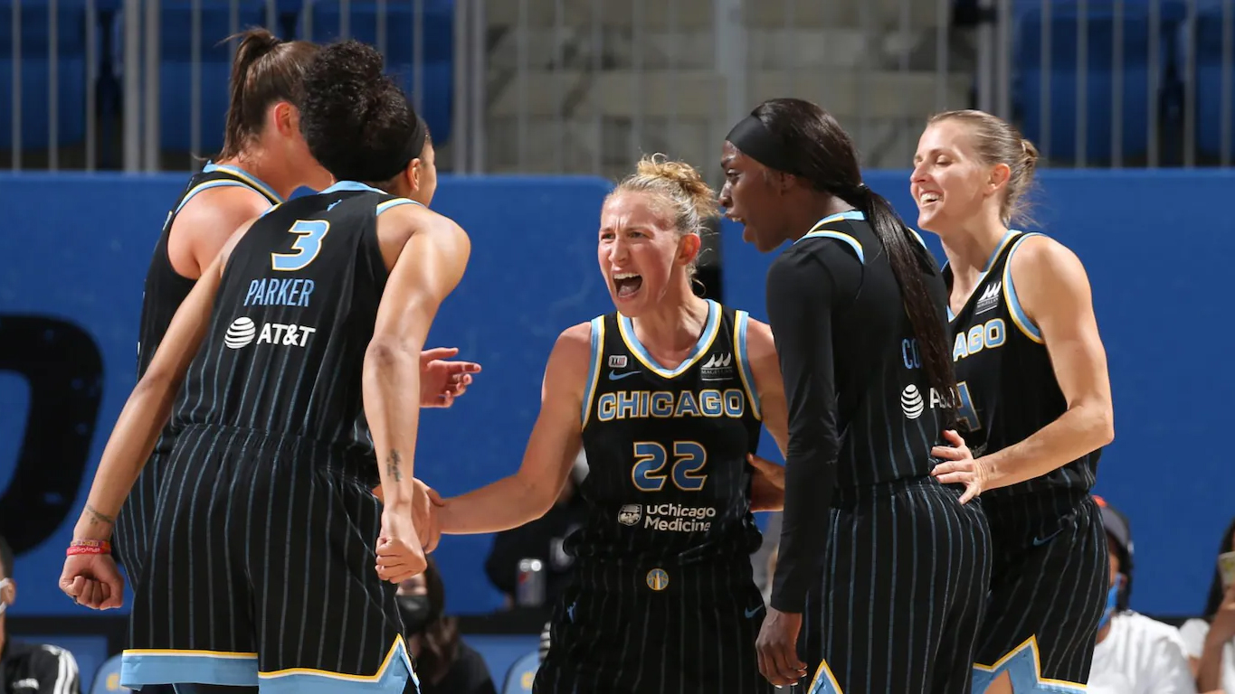 Copper leads as Chicago Sky hold off Dallas Wings in first round of WNBA Playoffs 81-64