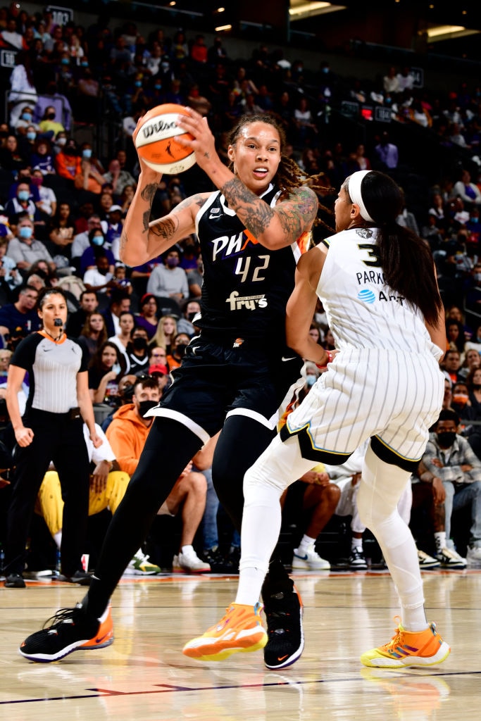 Phoenix Mercury dominate Chicago Sky in overtime to even WNBA Finals with a 91-86 win