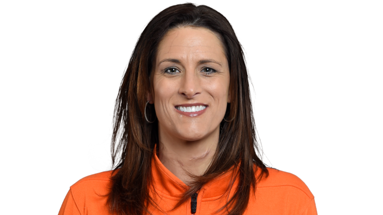 Connecticut Sun’s Stephanie White Named 2023 WNBA Coach Of The Year ...