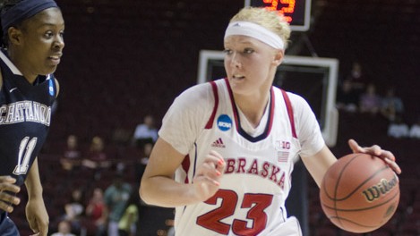 Nebraska changes defense, defeats Chattanooga 73-59 to advance in the first round of the NCAA tournament