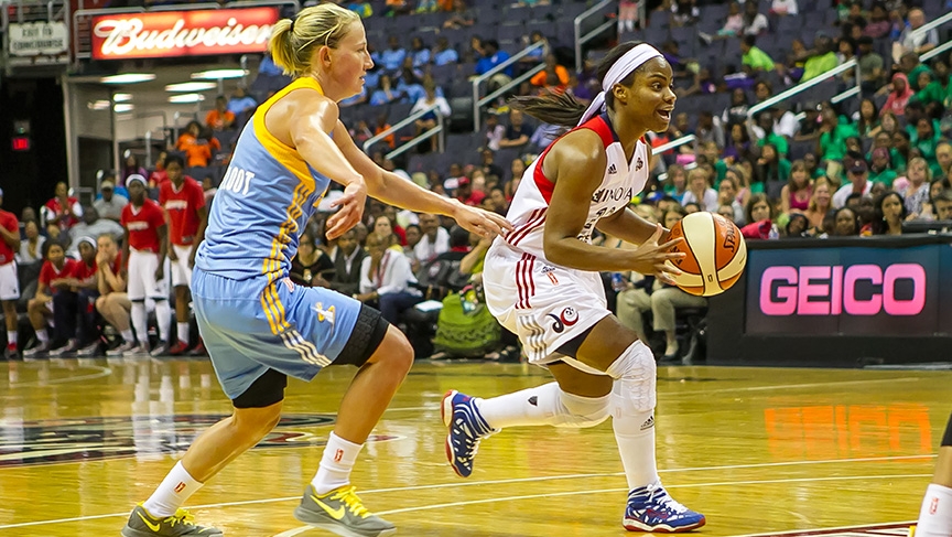 Mystics rally from 21 down to defeat Sky, Chicago rookie Elena Delle Donne suffers concussion