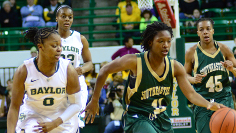 Freshman Alexis Prince leads No. 3 Baylor in 106-41 rout of SE Louisiana