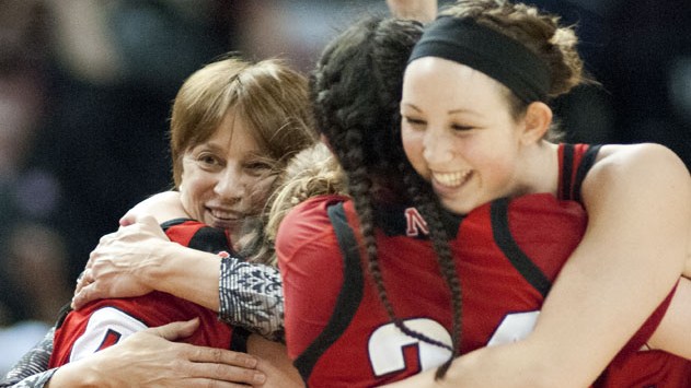 Huskers dancing to Sweet 16 tune, #6 Nebraska defeats #3 Texas A&M 74-63 in College Station