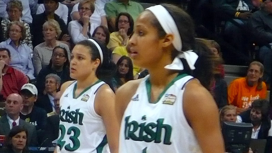 Diggins and McBride lead Notre Dame past UConn in showcase game for women’s basketball, 73-72